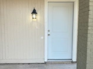 428 N Vaughan Ave #2, Seguin, TX 78155