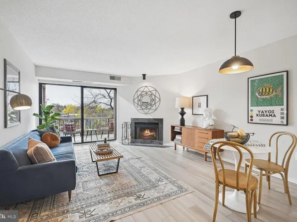 2320 Wisconsin Ave NW APT 508, Washington, DC 20007