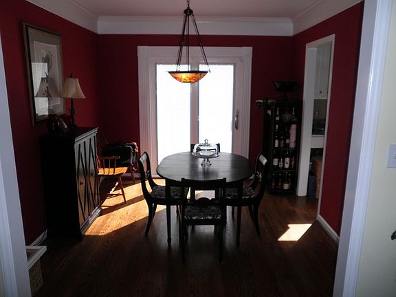4th image of 105 Eddieton Ct