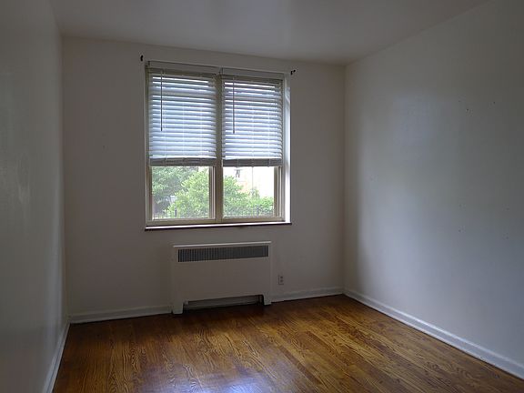 4th image of 825 Iroquois St APT B2