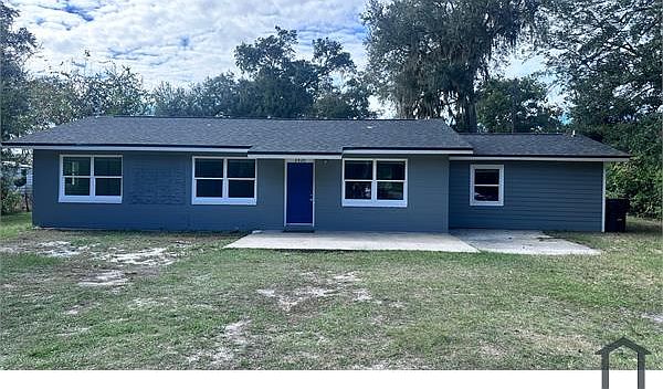 1st image of 2420 SE 15th St