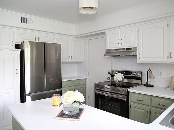 3rd image of 8211 W 59th Ter
