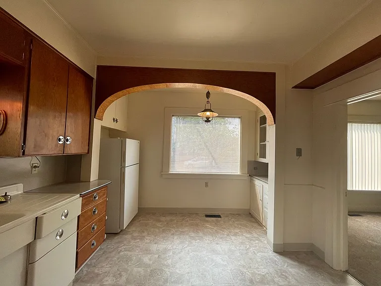 237 E 15th Ave — Photo 16
