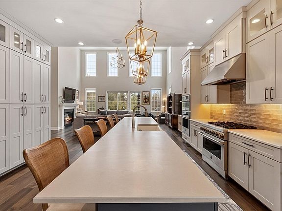 5th image of 6 Jameson Dr #6