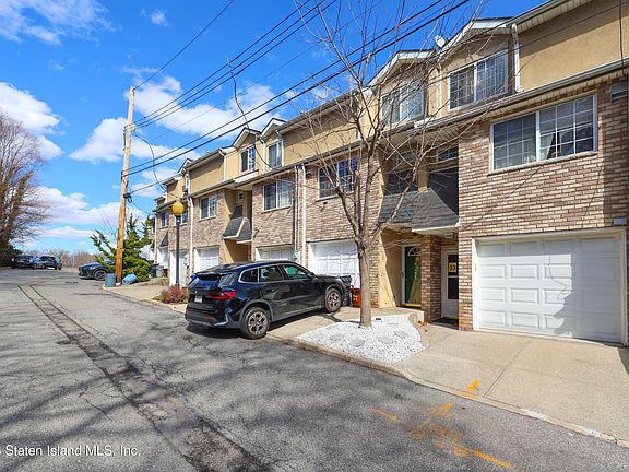 2nd image of 33 Savo Ln