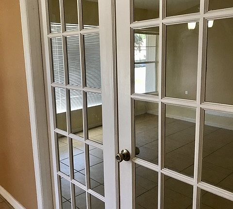 3rd image of 18359 Avon Ave