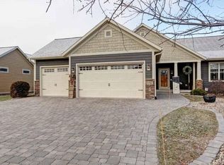 1702 Green Vistas Dr, Wausau, WI 54403