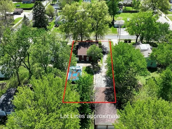 919 W Henry St, Staunton, IL 62088