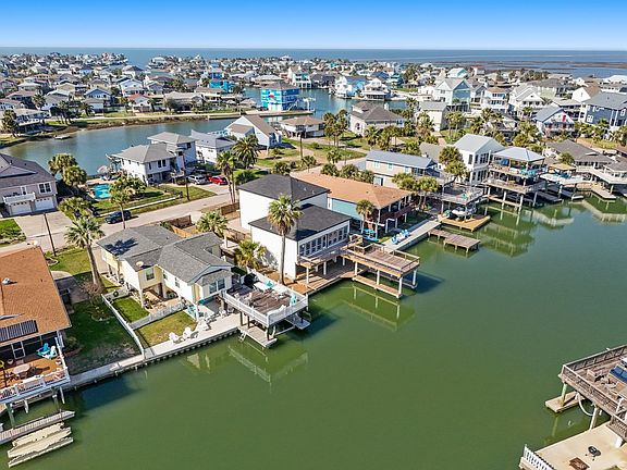 2nd image of 16623 Jamaica Cove Rd