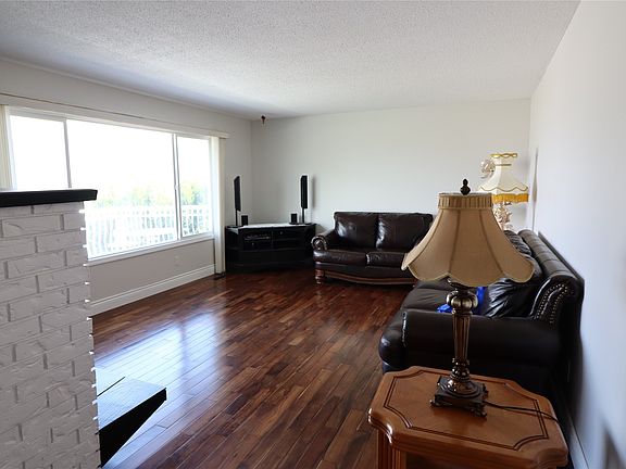 2nd image of 136 Greenstone Dr