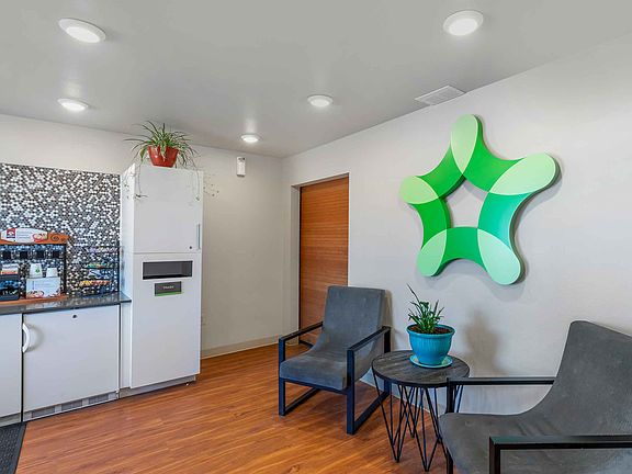 Lobby and Guest Check-in