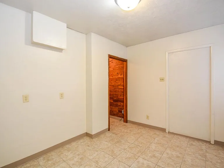 404 East 20th — Photo 2
