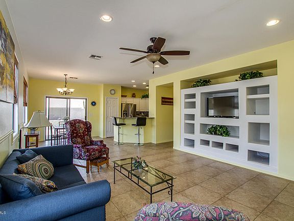 5th image of 2509 W Warren Dr