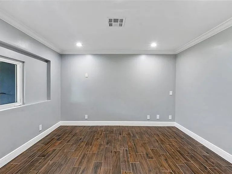 5820 NW 56th Pl — Photo 5