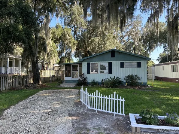 4143 E Lake Park Dr, Hernando, FL 34442