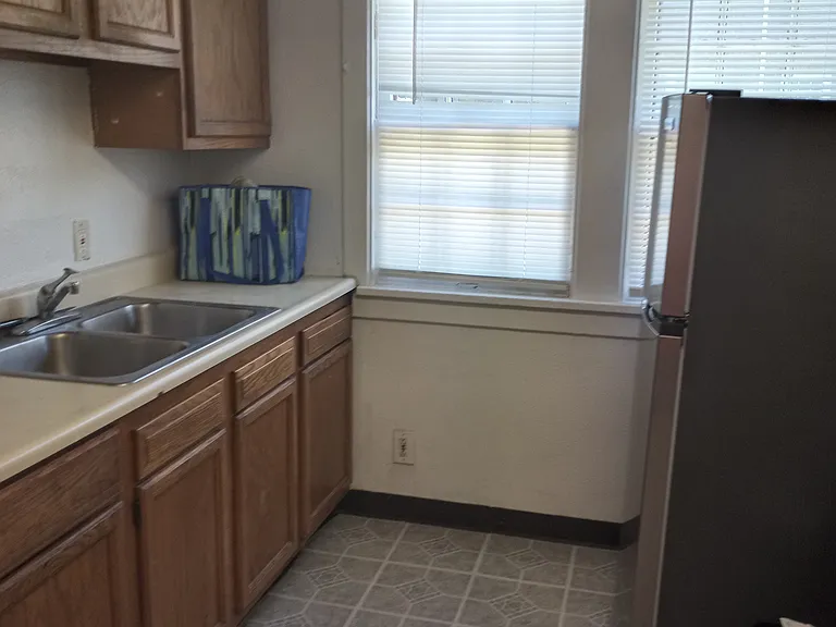 3560 Normandy Rd — Photo 2