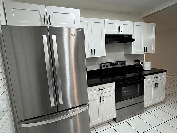 5th image of 3639 Ivanhoe Avenue