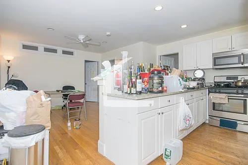 310 Saint Paul St #7 Photo 1