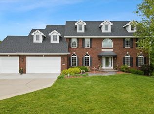 635 SE Southfork Dr, Waukee, IA 50263