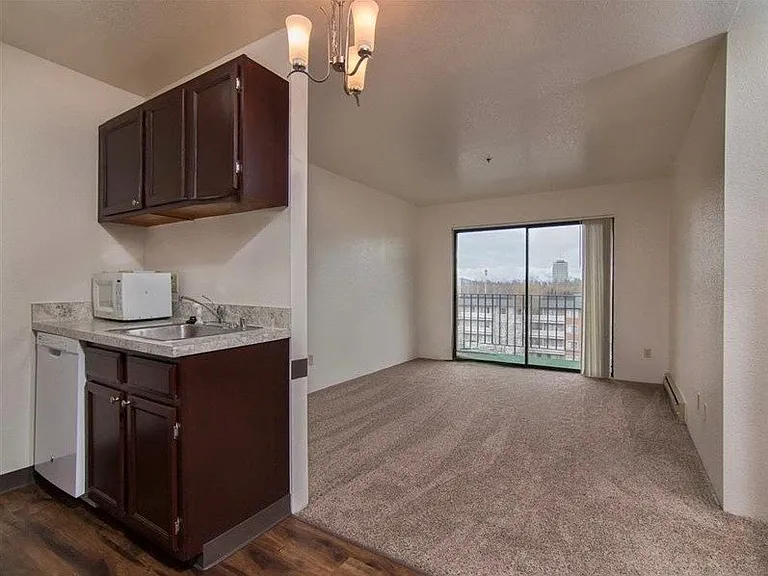 The Outlook Apartments — Photo 7