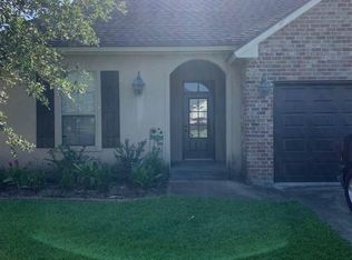 2851 Nicholson Lake Dr, Baton Rouge, LA 70810