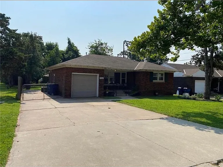 9316 Greystone Ave — Photo 2