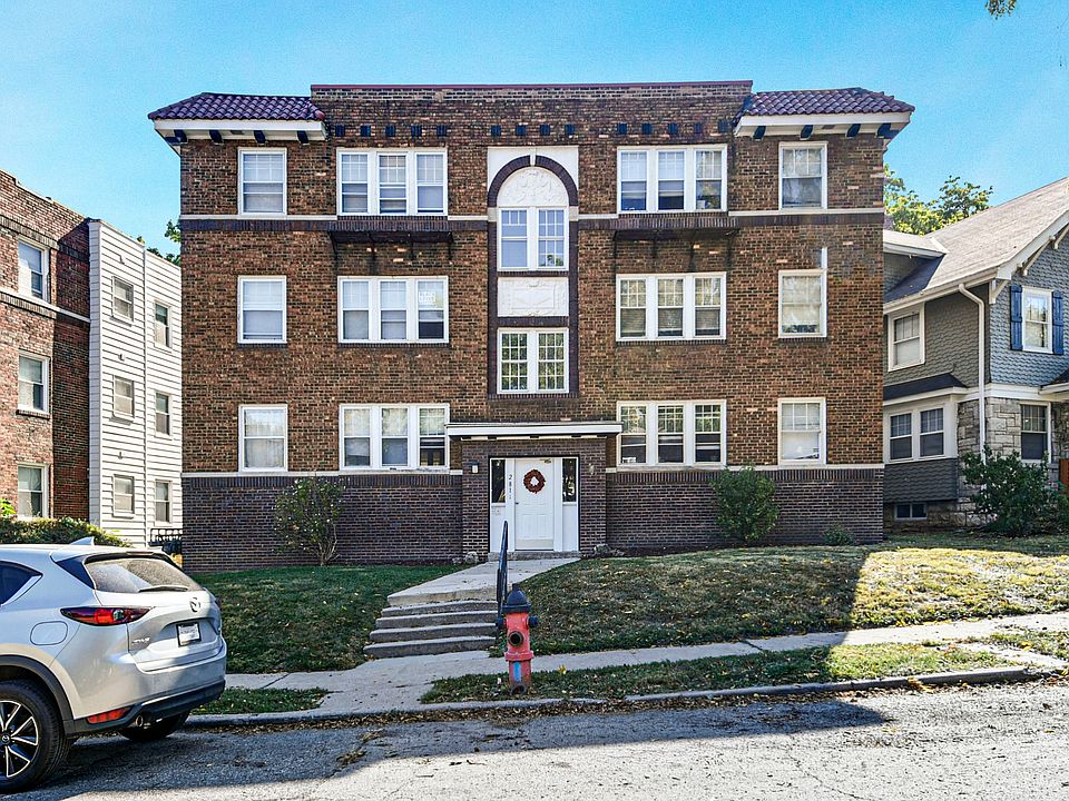 1st image of 2811 Campbell St #1E