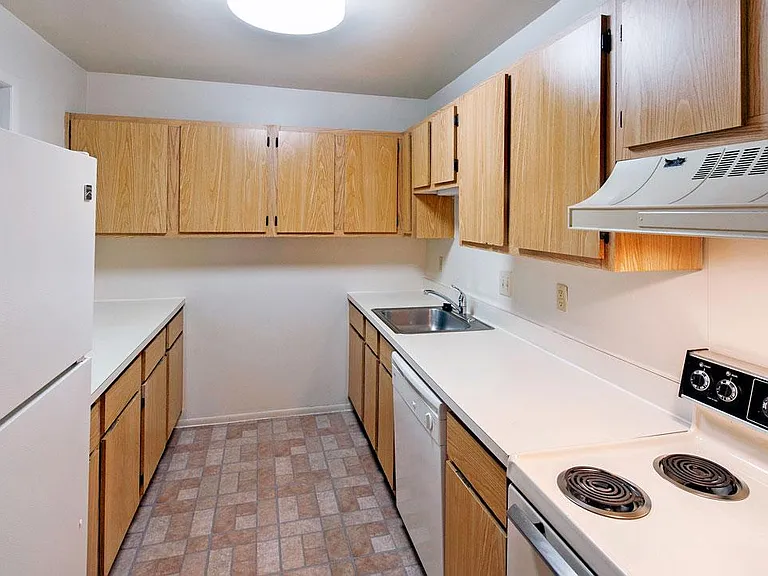 Treetops Apartments — Photo 4