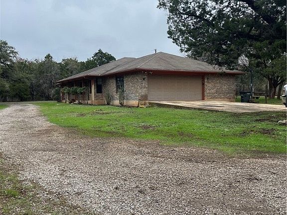 3rd image of 2911 River Oaks Dr