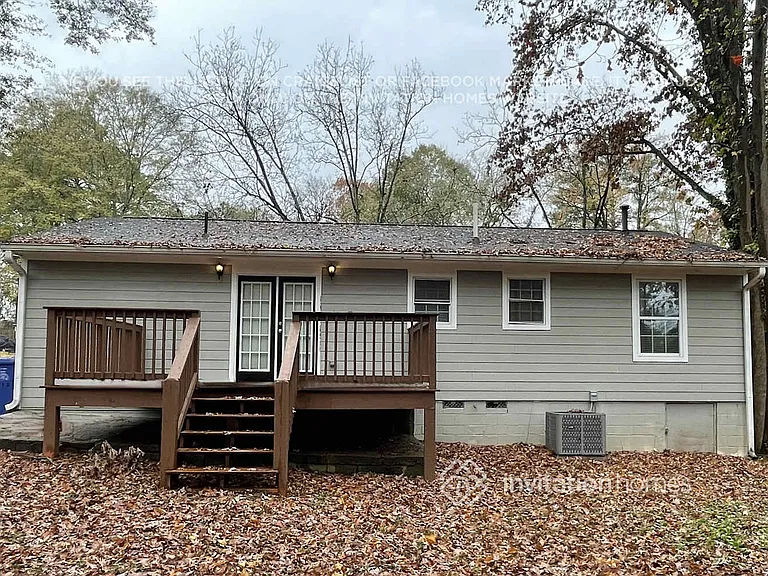 212 Glenrose Cir SW — Photo 18