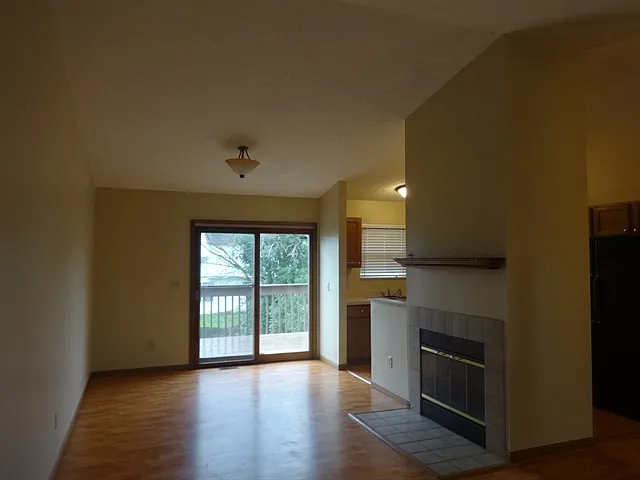 2759 Beal Dr — Photo 6