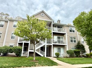901 Tuliptree Ct, Mahwah, NJ 07430
