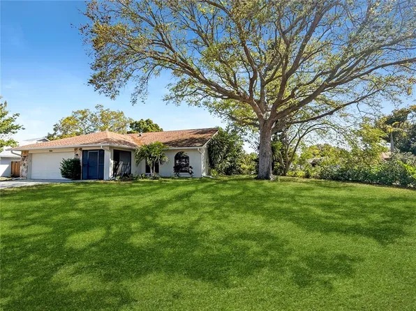 1566 Bay Hill Cir, Sarasota, FL 34232