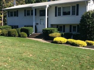 132 Mountainview Ave, Pearl River, NY 10965