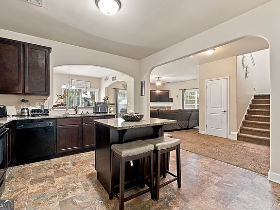 5th image of 265 Swem Ct