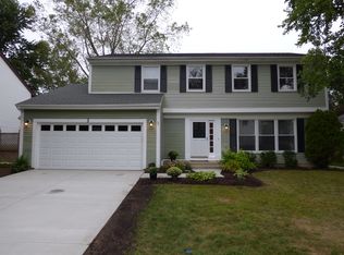 3 Montgomery Ln, Vernon Hills, IL