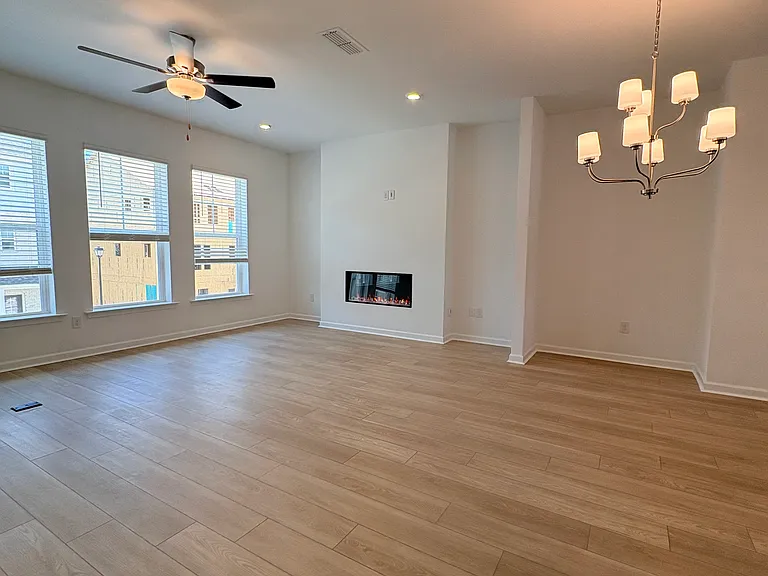 2722 Dreycott Ln — Photo 4