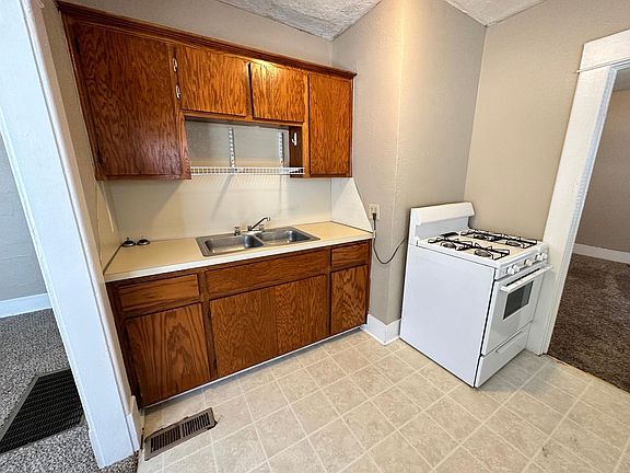 5th image of 715 Asp Ave #715/1