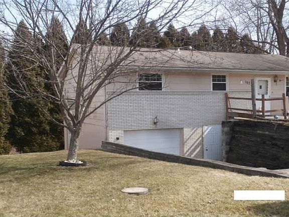3rd image of 162 Rex Ave