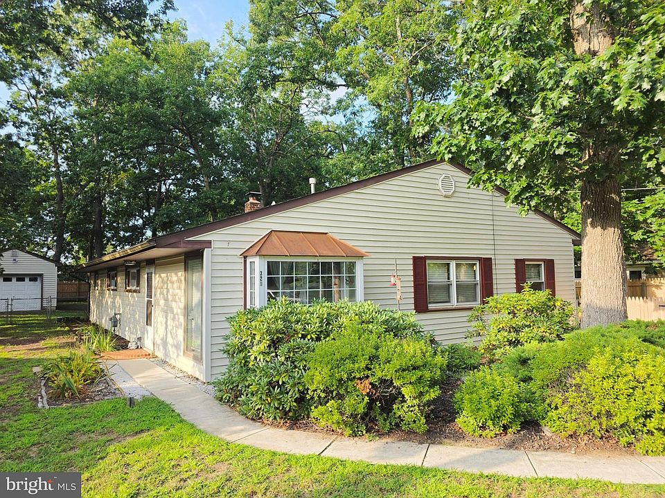 1st image of 329 Evergreen Rd