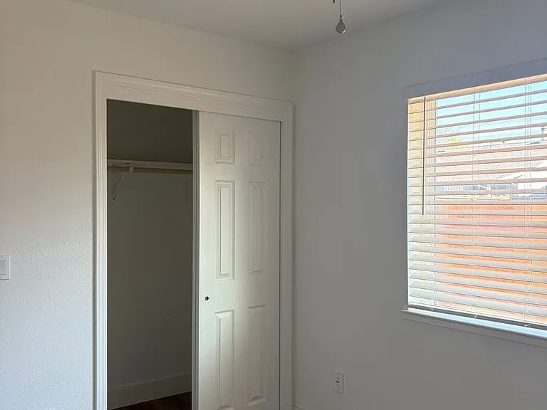 3143 Stern Way — Photo 8