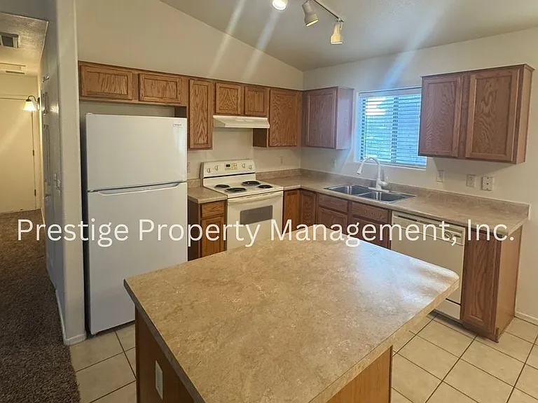 13199 E Alley Spring Dr — Photo 8