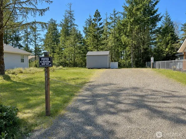 583 Meadow Avenue NE, Ocean Shores, WA 98569