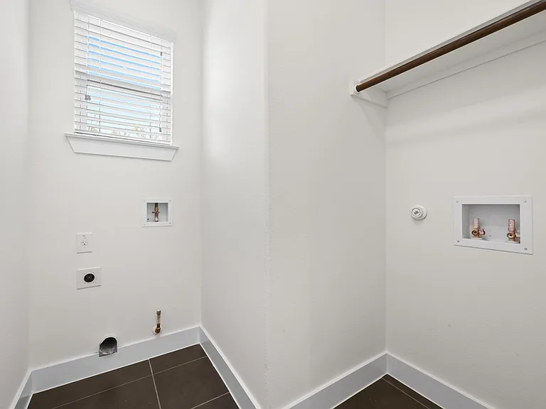 2204 Theseus Pass — Photo 20
