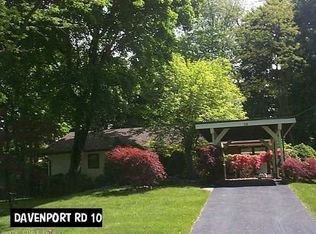 10 Davenport Rd, West Hartford, CT 06110