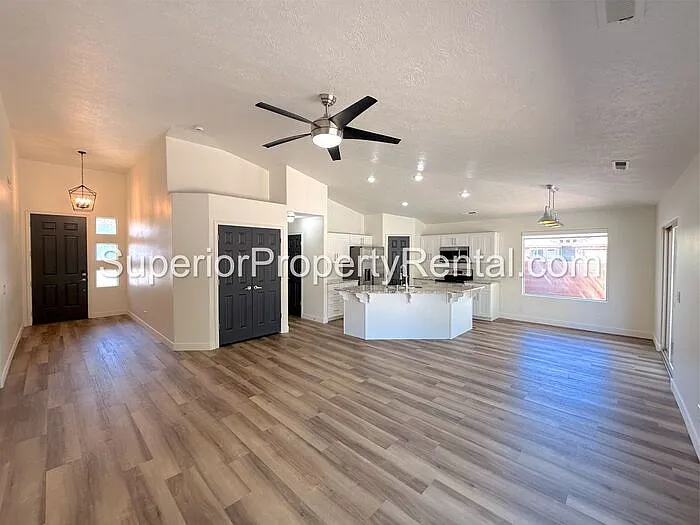 2196 W 1390 N — Photo 19