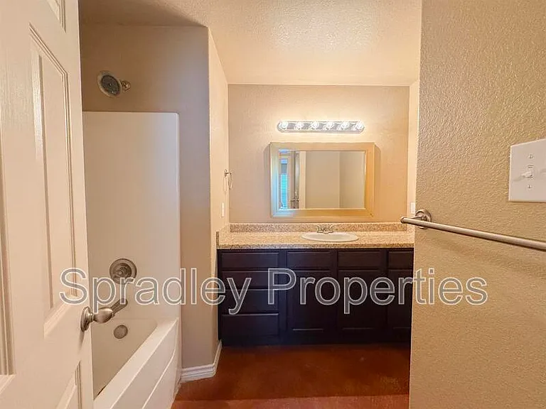1538 Chance Ct — Photo 10