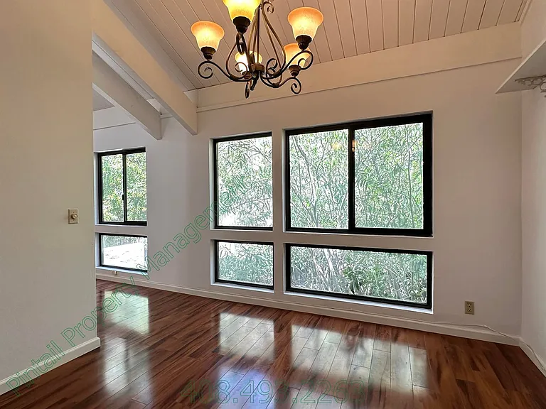 802 Kingfisher Ter — Photo 2
