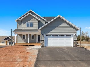 137 Oak Dr, Charlottetown, PE C1A6T4