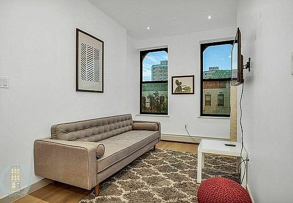 3rd image of 750 Macdonough St #3L
